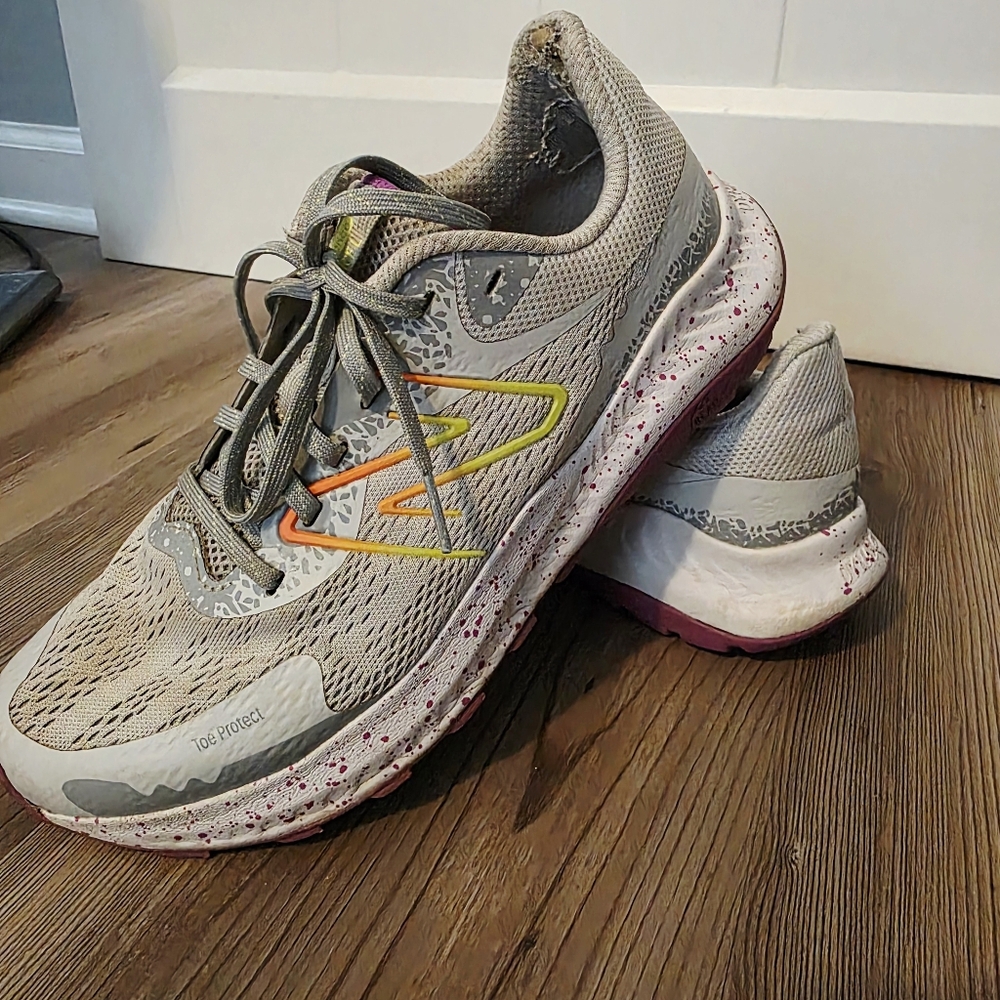 New Balance Dynasoft Nitrel Running Shoes Grey Pink Women 9.5 Sneakers